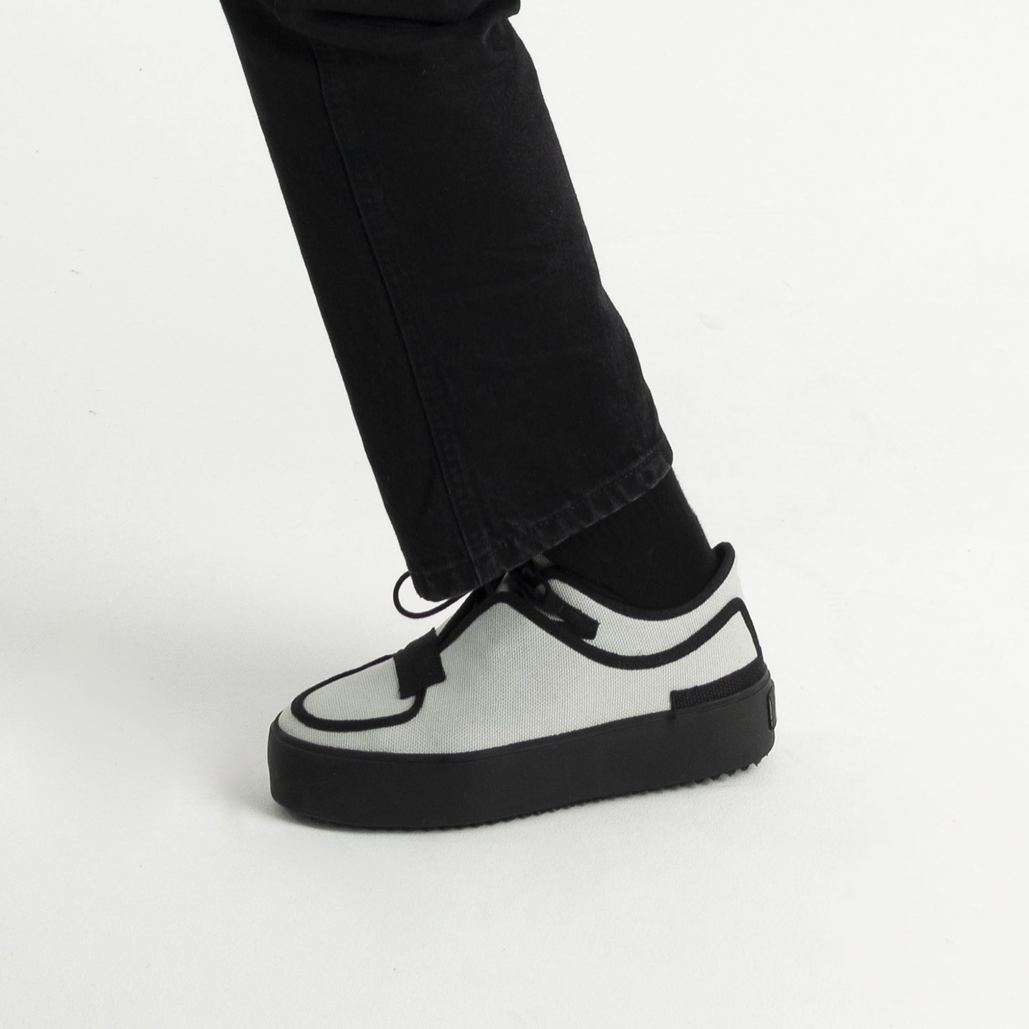 NotSneaker Full Black